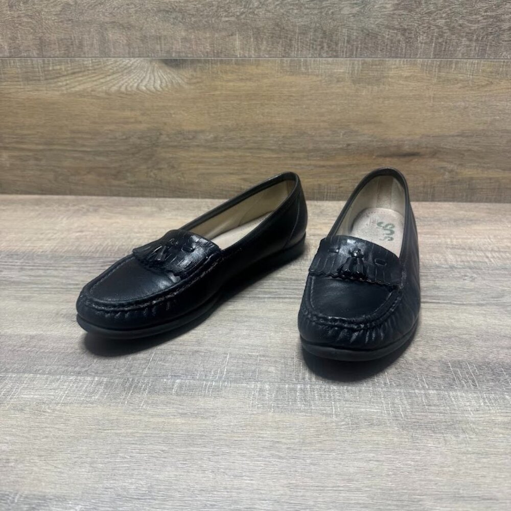 SAS Black Leather Kiltie Accent Low Heel Loafers Women's Size 10